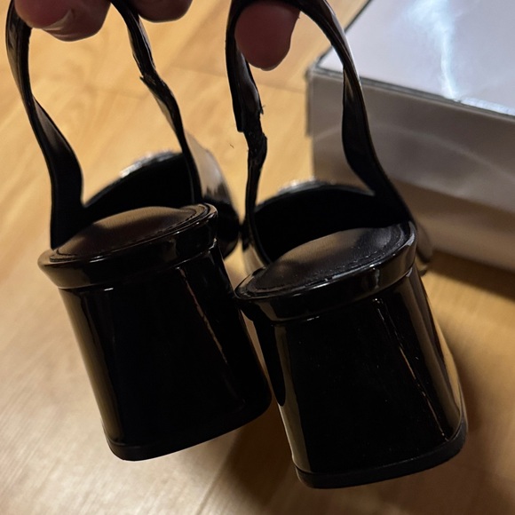 GUESS size 6.5 new logo Shiny Black Women's Heels sling back - Picture 12 of 13